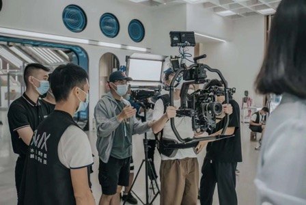 Gimbal operator on set